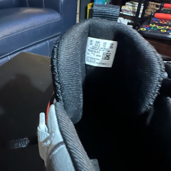 Mens Puma Legacy Disrupt - Picture 5 of 5